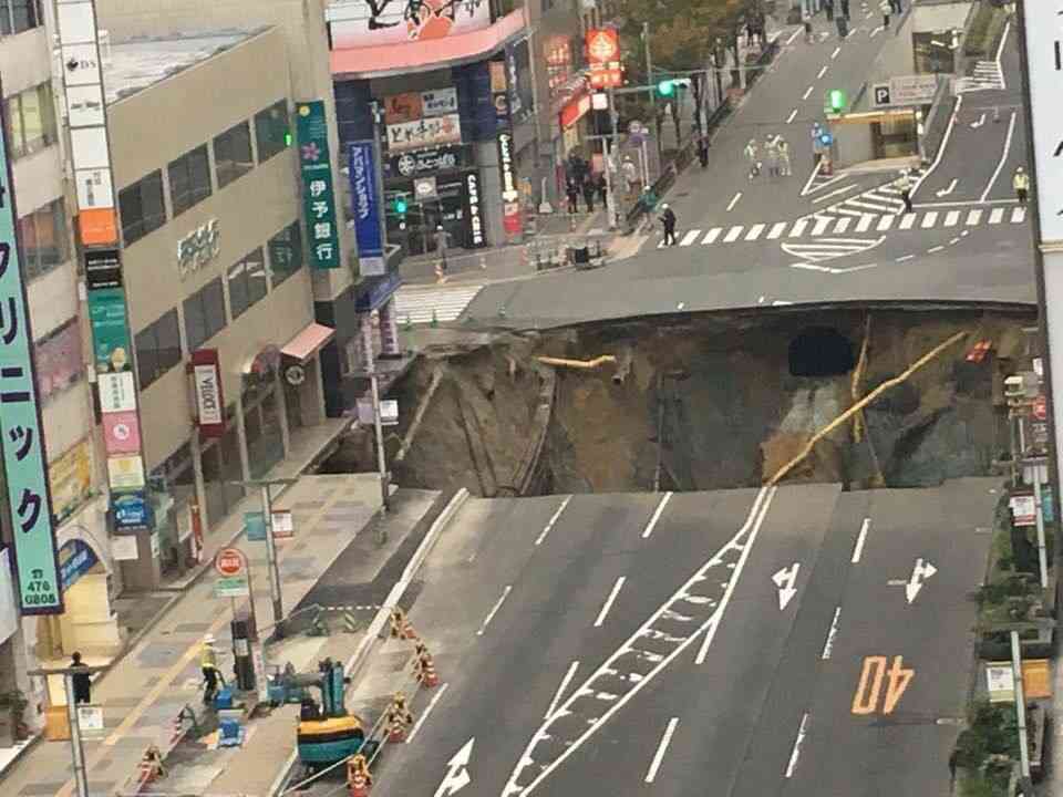 今年の出来事を画像とともに振り返るトピ