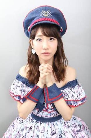 AKB48柏木由紀、豊満バスト＆美脚あらわ 再びのキャバ嬢姿に「さすが」「やっぱり似合う」