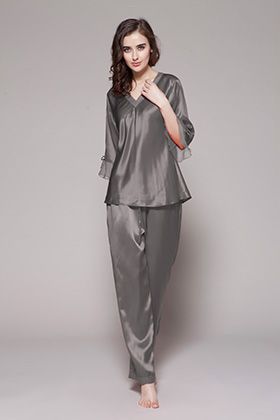 シルク製品使っている人