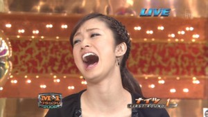 上戸彩　陽気に振る舞うもネット上「やせすぎ」と心配の声　M-1でMC