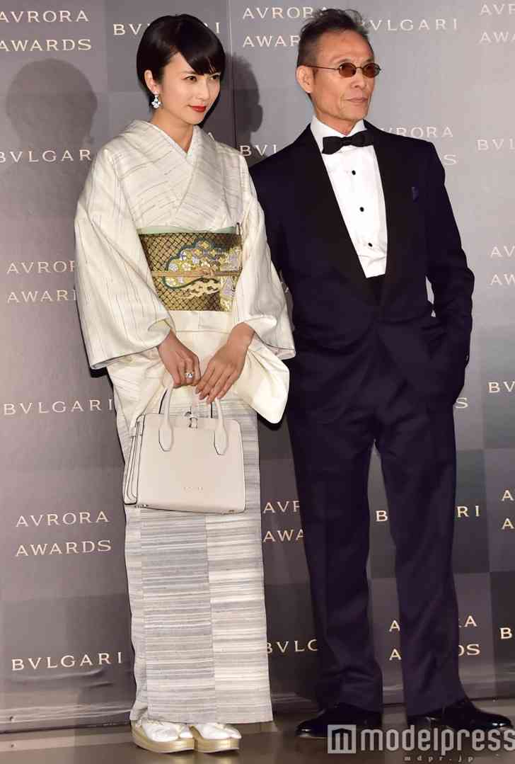 今週のファッションチェック：柴咲コウは和服で、小雪は姉と　森星、武井咲、後藤真希、倉持明日香ら