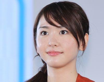 最近の芸能界の話題を簡潔に説明するトピ その1