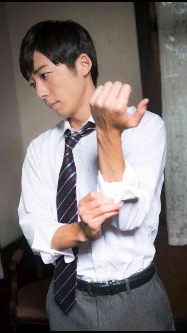 手が綺麗だと思う男性俳優さん