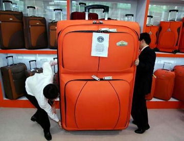 大人の男性の休日バッグ