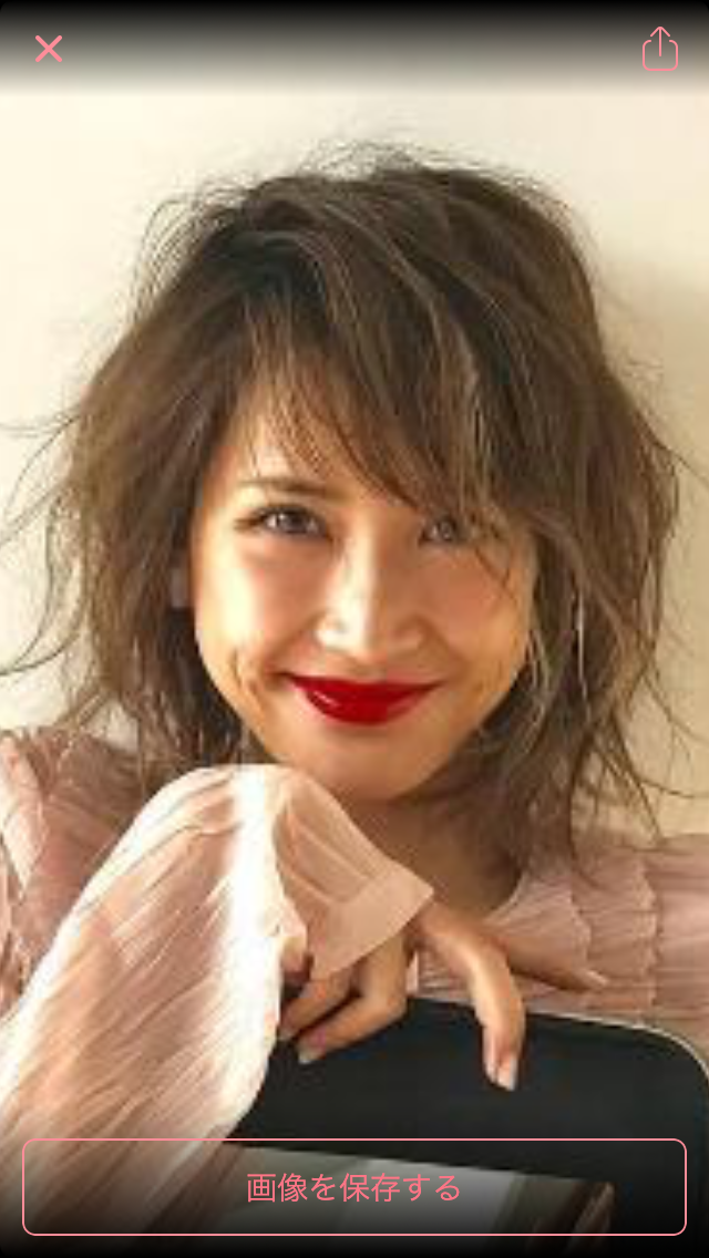 紗栄子が「平野ノラっぽい!」赤いリップを纏った1枚に意外な反響