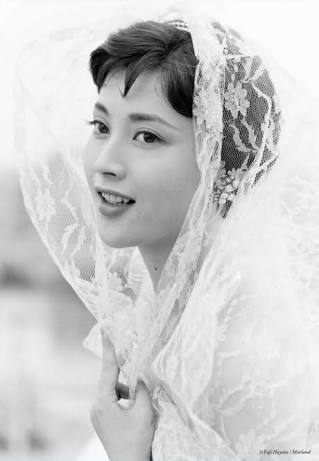 昭和に活躍したカッコいい芸能人の画像を貼りましょう。