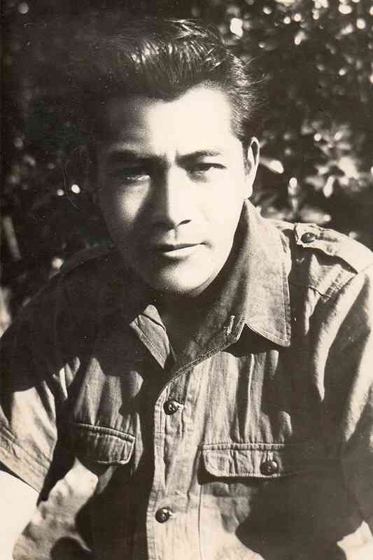 昭和に活躍したカッコいい芸能人の画像を貼りましょう。