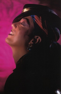 昭和に活躍したカッコいい芸能人の画像を貼りましょう。