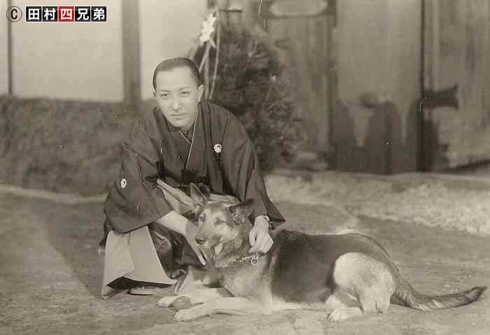 昭和に活躍したカッコいい芸能人の画像を貼りましょう。