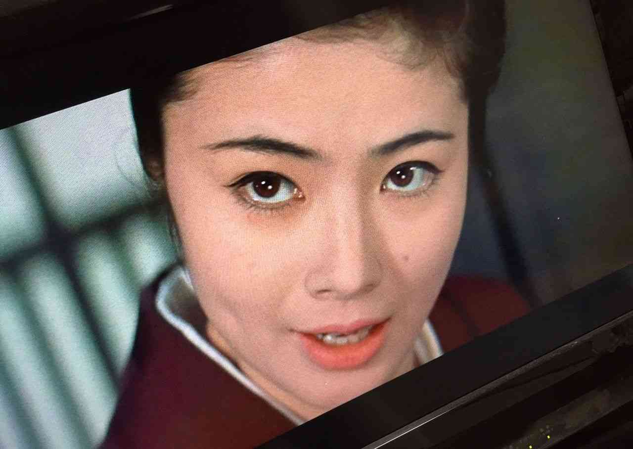 昭和に活躍したカッコいい芸能人の画像を貼りましょう。