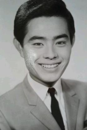 昭和に活躍したカッコいい芸能人の画像を貼りましょう。