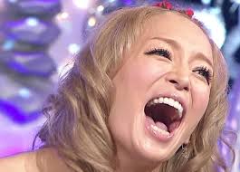 浜崎あゆみ またまた意味深メッセージ「嘘ならせめて最後まで突き通したらいーのに」