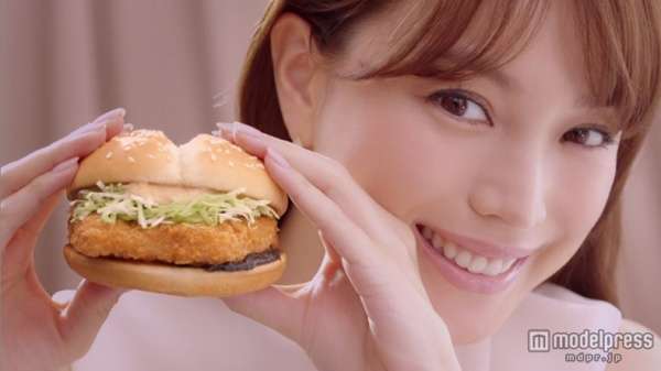 いろんなコラボ商品を貼ろう