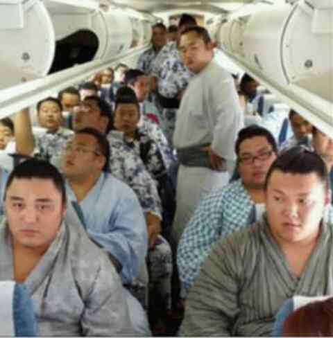 【一部閲覧注意】飛行機内でうっかり見ちゃった奇妙な場面