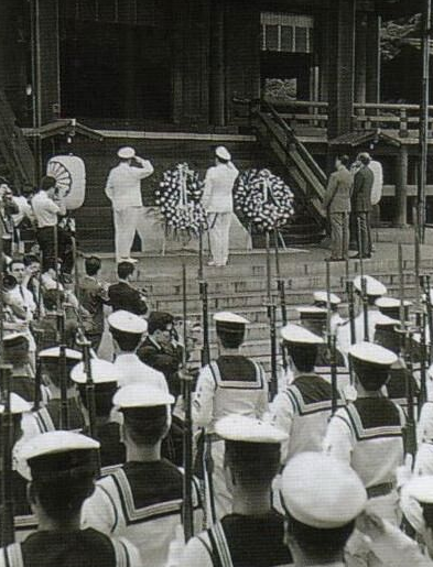 稲田明美防衛相が靖国神社参拝、就任後初「未来志向に立ち」