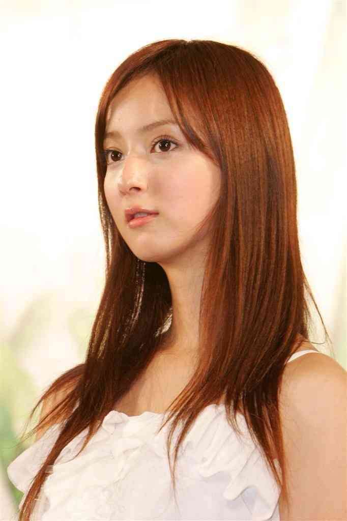 佐々木希が「渡部ネタ」解禁した裏 結婚は時間の問題と噂