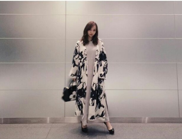 板野友美、業界飲み会で見せた“恥ずかしい”姿!「アルバム1万枚割れ」でなりふり構わず?