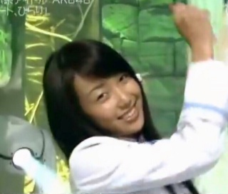 板野友美、業界飲み会で見せた“恥ずかしい”姿!「アルバム1万枚割れ」でなりふり構わず?