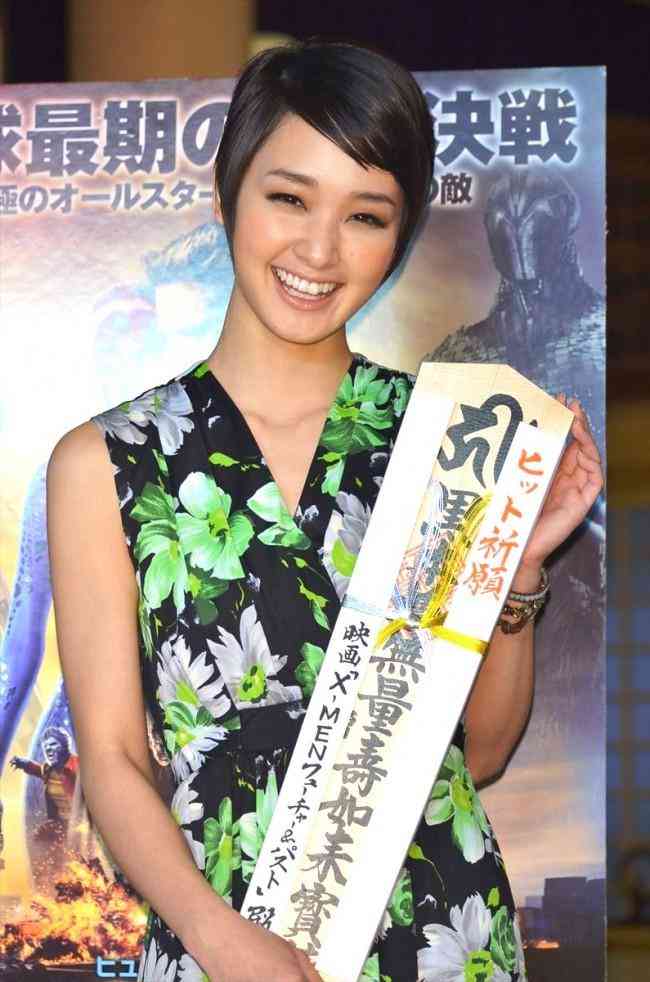髪型や化粧で誤魔化せてる人