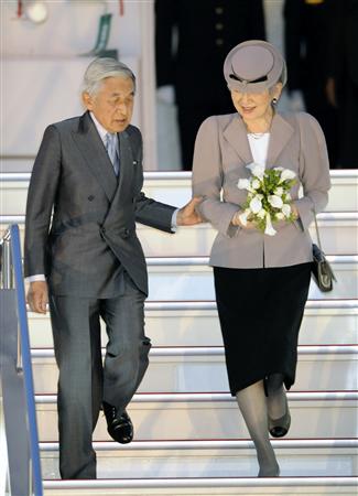 【皇室】皇后さまが急性気管支炎