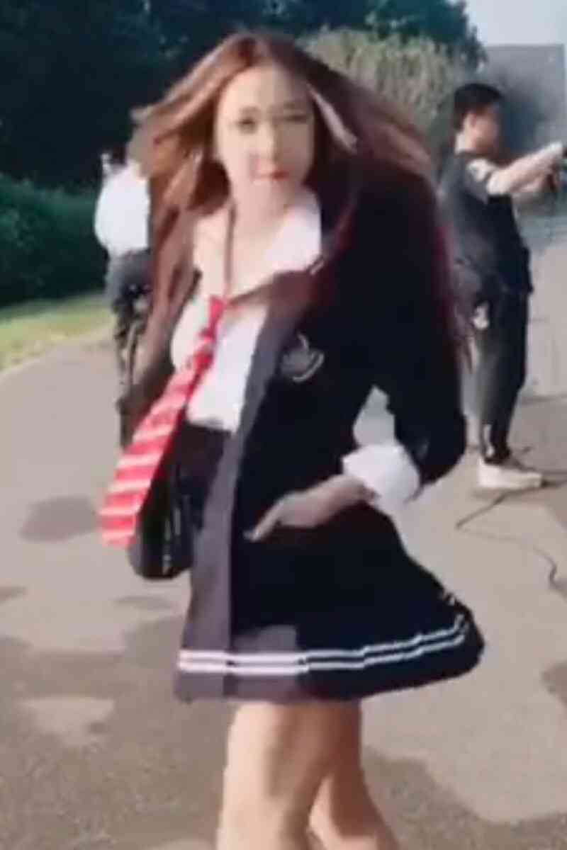 ざわちん、セクシーなタトゥー姿を公開!? なんと中国で映画撮影中！