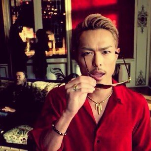 三代目JSB小林直己、サプライズバースデーに照れ笑い「全然気づかなかった」