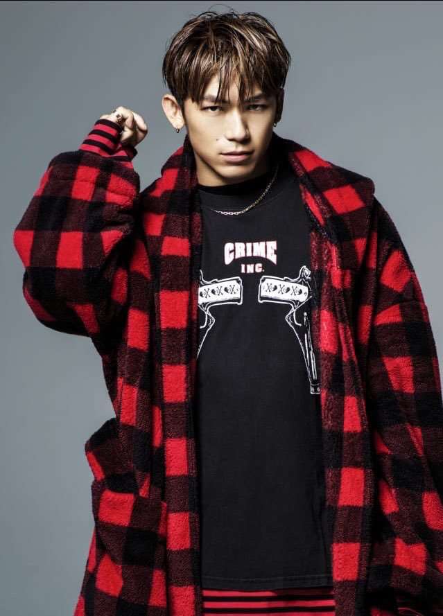 三代目JSB小林直己、サプライズバースデーに照れ笑い「全然気づかなかった」