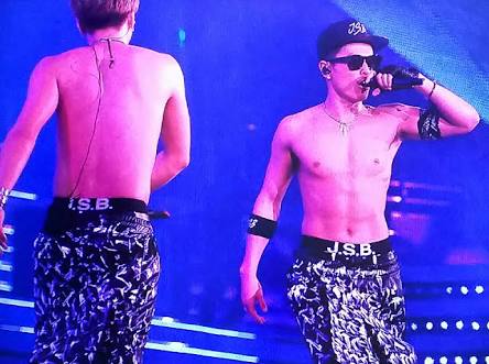 三代目JSB小林直己、サプライズバースデーに照れ笑い「全然気づかなかった」