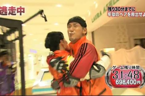 三代目JSB小林直己、サプライズバースデーに照れ笑い「全然気づかなかった」