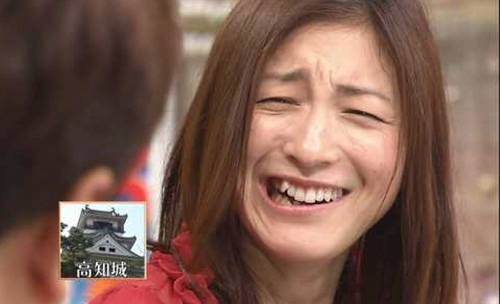 重盛さと美の“キャバ嬢”ショット　「一晩で500万稼ぎそう」