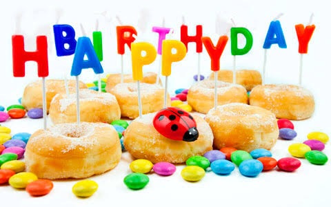 今日誕生日です。誰かプレゼント画像下さい