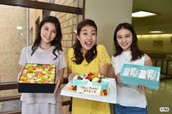 今日誕生日です。誰かプレゼント画像下さい
