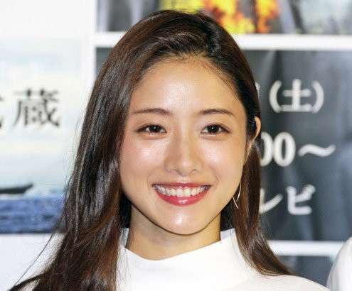 石原さとみ、2年連続“なりたい顔”1位に選出