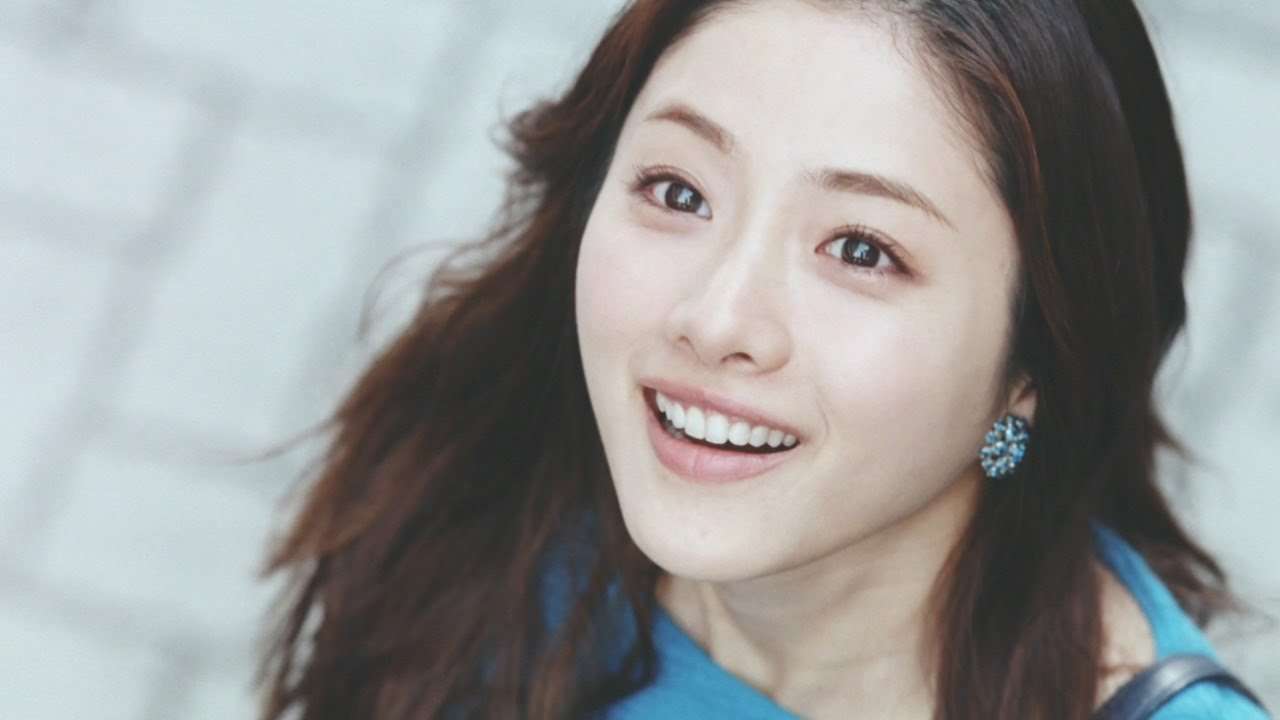 石原さとみ、2年連続“なりたい顔”1位に選出