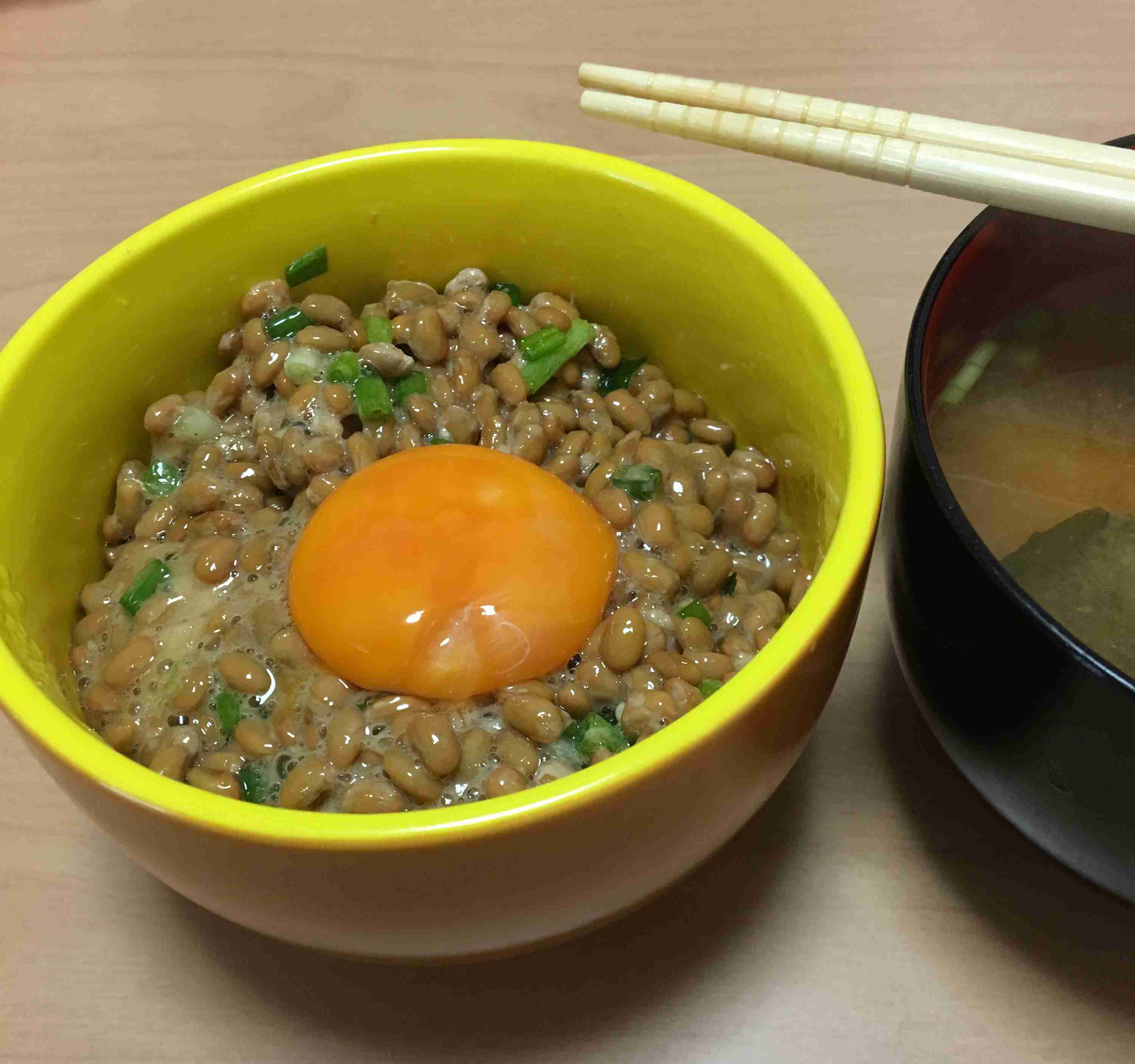 納豆を食べて語る。