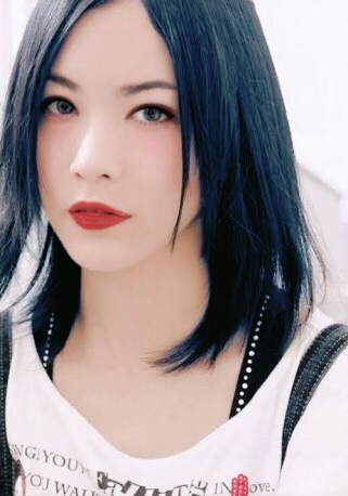 芸能人を勝手にメイク！