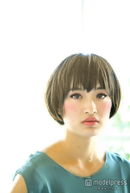 芸能人を勝手にメイク！