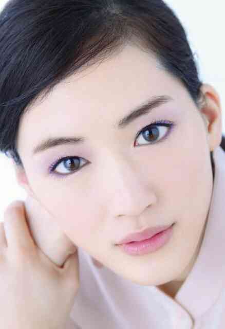 芸能人を勝手にメイク！