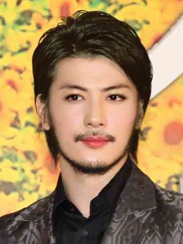 芸能人を勝手にメイク！