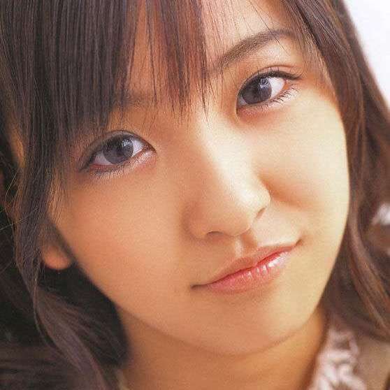 板野友美、高級ブランド品をインスタに次々アップするセレブぶりが話題に！