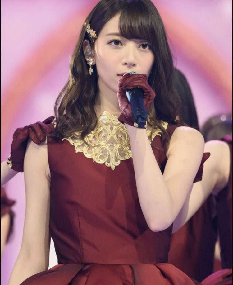 乃木坂46白石麻衣さん、髪が緑色になる