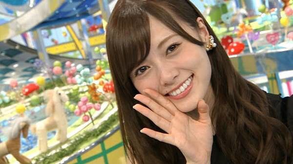 乃木坂46白石麻衣さん、髪が緑色になる