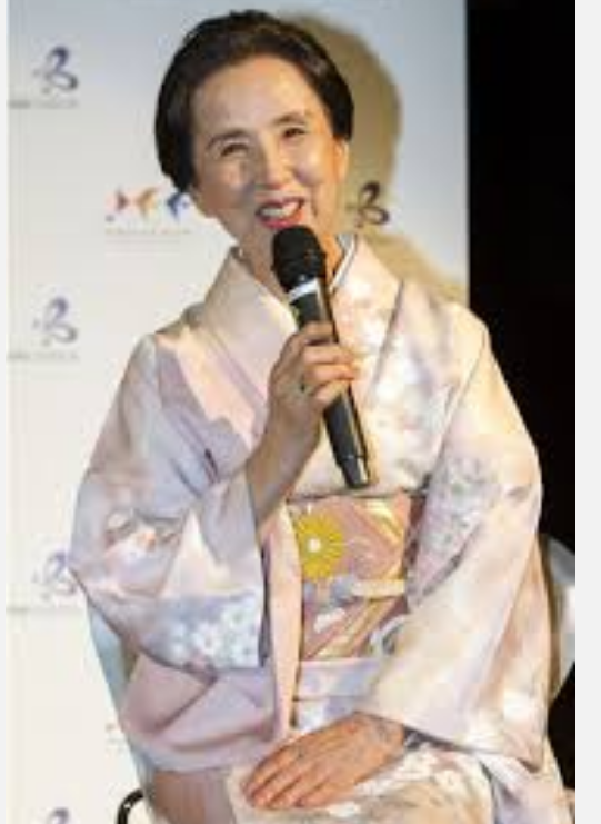 周りにかわいいおばさん居ますか?
