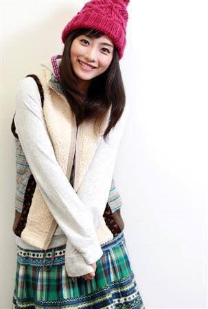 男性人気に加えて女性人気も獲得し始めた石原さとみ