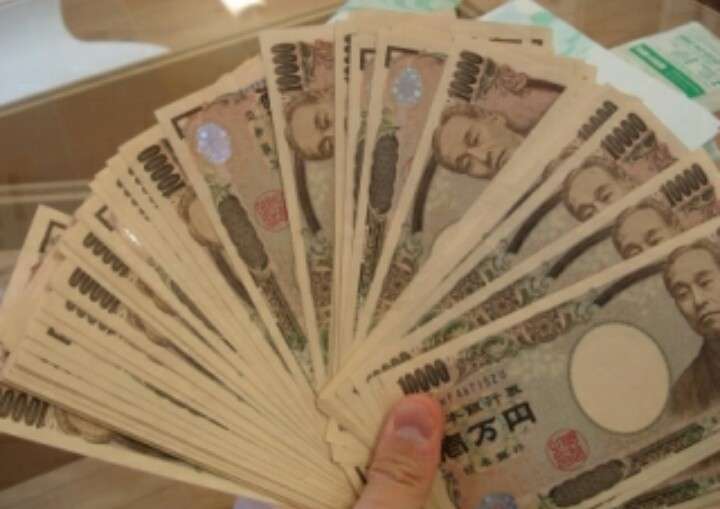 お金持ちの奥様っぽい口調で雑談しますわよ！