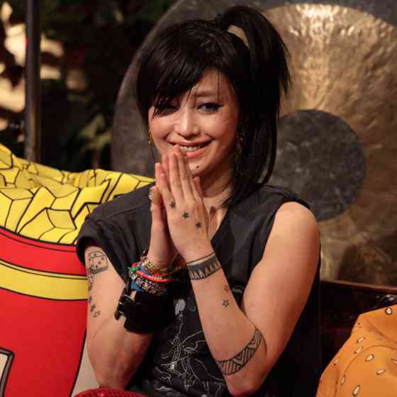 鬼束ちひろ　体震わせ裸足で魂の熱唱…12年ぶり「月光」TVで披露