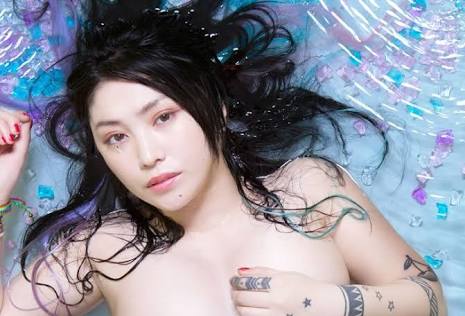 鬼束ちひろ　体震わせ裸足で魂の熱唱…12年ぶり「月光」TVで披露