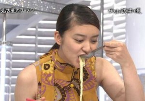 食べてる女の子の画像