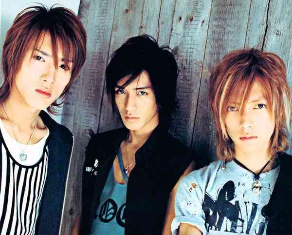 好きなジャニーズ3人と自分の年齢を書くトピ