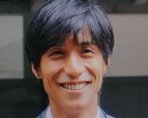 平行二重の目ってそんなにいいですか?